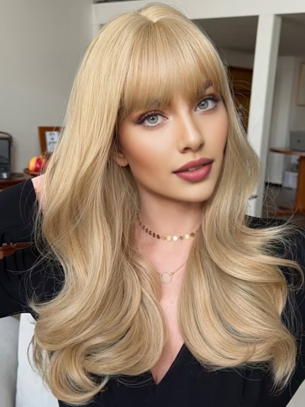 Blonde Long Wavy Women's Wig with Bangs - Natural Shine